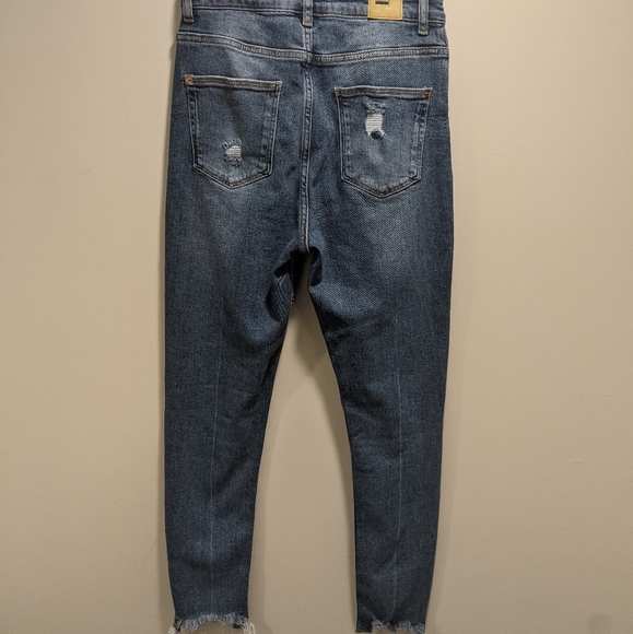 Zara High Rise Distressed Jeans - Picture 4 of 5